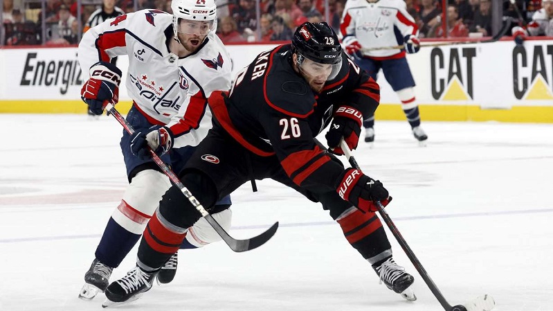 Carolina Hurricanes se v play-off vyvíjí tak dobře